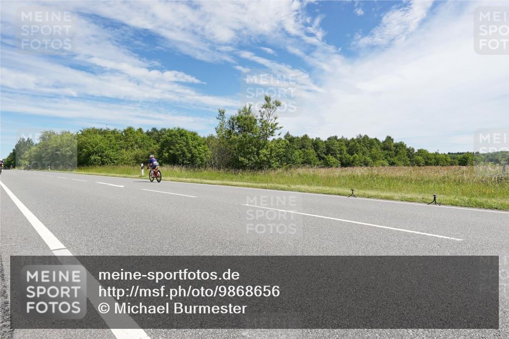 21.06.2026 - Viking Triathlon Michael Burmester http://msf.ph/oto/9868656 21.06.2026 11:50:07 Radfahren 40, 93, 152, 156, 218, 244, 297, 300, 333, 346, 393, 482, 493, 519, 528, 614, 614, 633, 633 meine-sportfotos.de