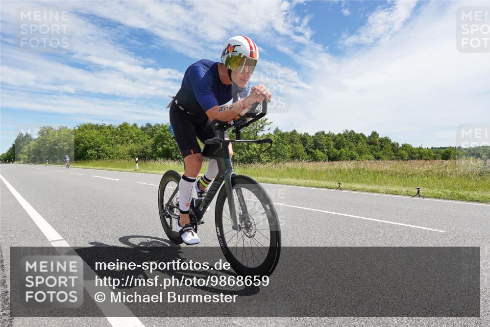 21.06.2026 - Viking Triathlon Michael Burmester http://msf.ph/oto/9868659 21.06.2026 11:50:10 Radfahren 40, 76, 93, 152, 156, 218, 244, 272, 297, 300, 333, 493, 519, 614, 614, 633, 633 meine-sportfotos.de