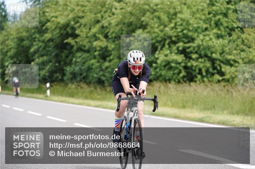 21.06.2026 - Viking Triathlon Michael Burmester http://msf.ph/oto/9868664 21.06.2026 12:24:25 Radfahren 164, 350, 358, 362, 362, 494, 660, 660 meine-sportfotos.de