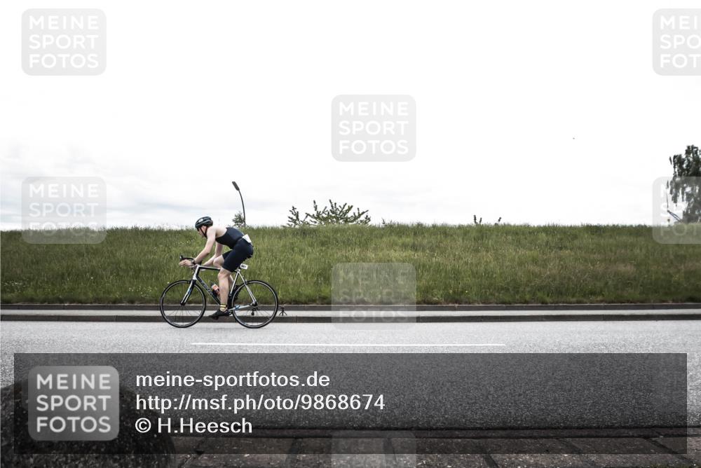 21.06.2026 - 29. Vierlanden-Triathlon H.Heesch http://msf.ph/oto/9868674 21.06.2026 12:22:18 Radfahren 687, 737, 841 meine-sportfotos.de