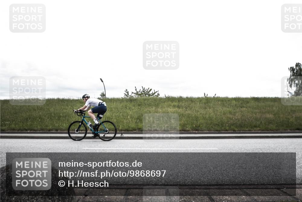 21.06.2026 - 29. Vierlanden-Triathlon H.Heesch http://msf.ph/oto/9868697 21.06.2026 12:22:43 Radfahren 747, 785 meine-sportfotos.de