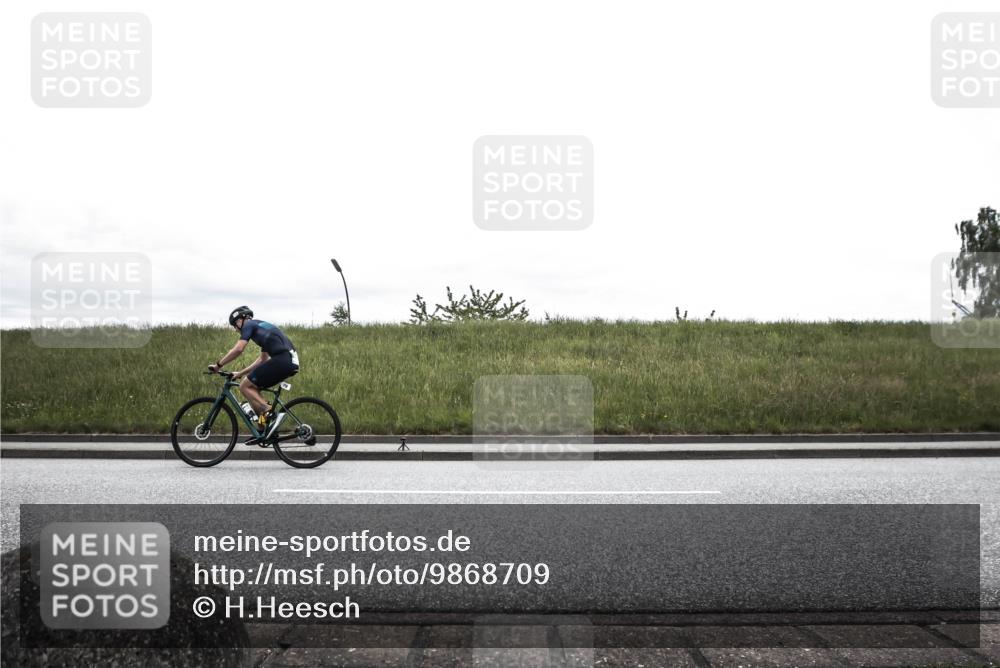 21.06.2026 - 29. Vierlanden-Triathlon H.Heesch http://msf.ph/oto/9868709 21.06.2026 12:22:57 Radfahren 718 meine-sportfotos.de