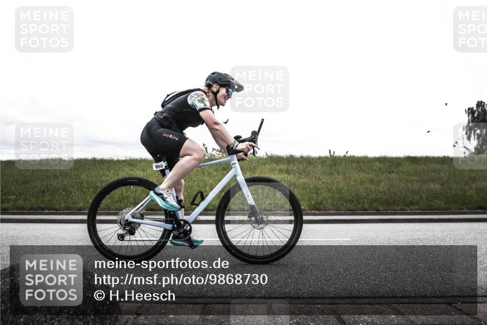 21.06.2026 - 29. Vierlanden-Triathlon H.Heesch http://msf.ph/oto/9868730 21.06.2026 12:24:01 Radfahren 720, 780, 855 meine-sportfotos.de