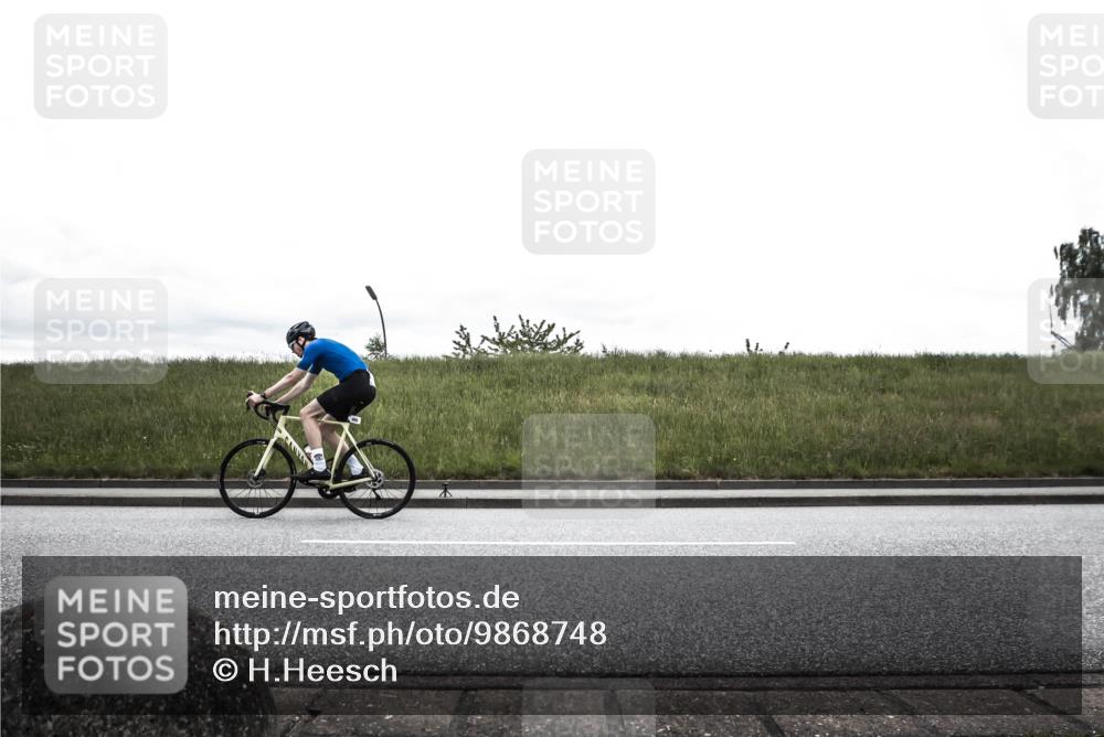 21.06.2026 - 29. Vierlanden-Triathlon H.Heesch http://msf.ph/oto/9868748 21.06.2026 12:24:23 Radfahren 680, 759 meine-sportfotos.de