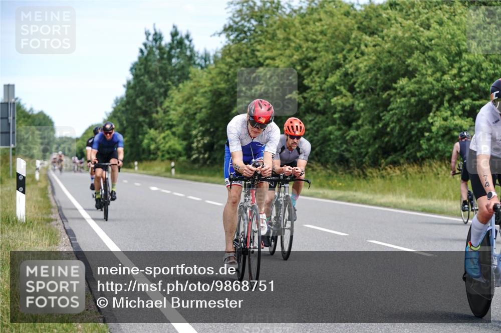 21.06.2026 - Viking Triathlon Michael Burmester http://msf.ph/oto/9868751 21.06.2026 12:24:48 Radfahren 48, 54, 173, 176, 206, 208, 306, 313, 350, 352, 362, 494, 608, 660 meine-sportfotos.de