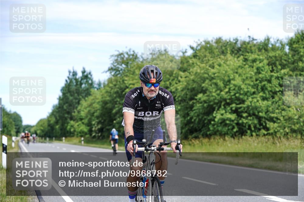 21.06.2026 - Viking Triathlon Michael Burmester http://msf.ph/oto/9868782 21.06.2026 12:24:51 Radfahren 48, 54, 166, 173, 176, 206, 208, 306, 313, 348, 350, 352, 565, 608, 660 meine-sportfotos.de