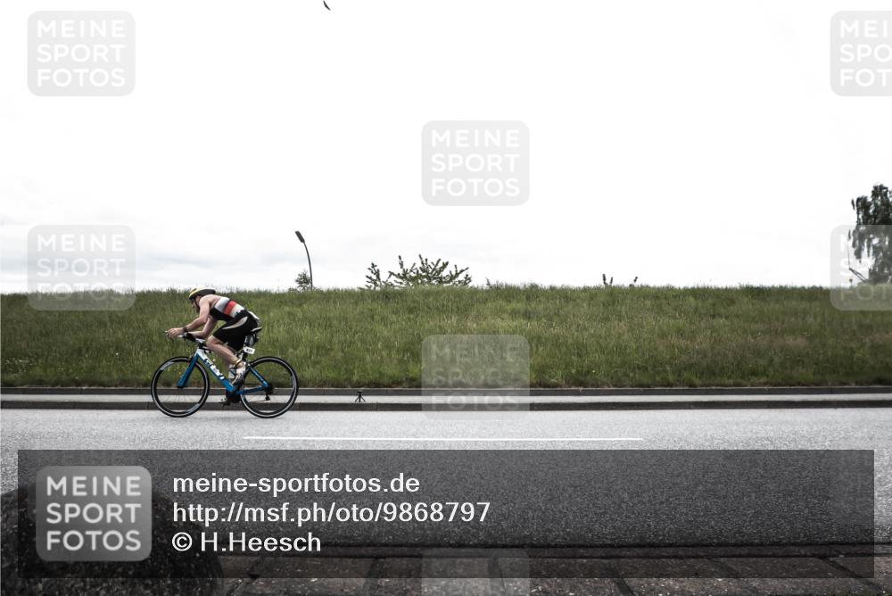 21.06.2026 - 29. Vierlanden-Triathlon H.Heesch http://msf.ph/oto/9868797 21.06.2026 12:25:42 Radfahren 672, 823, 902 meine-sportfotos.de