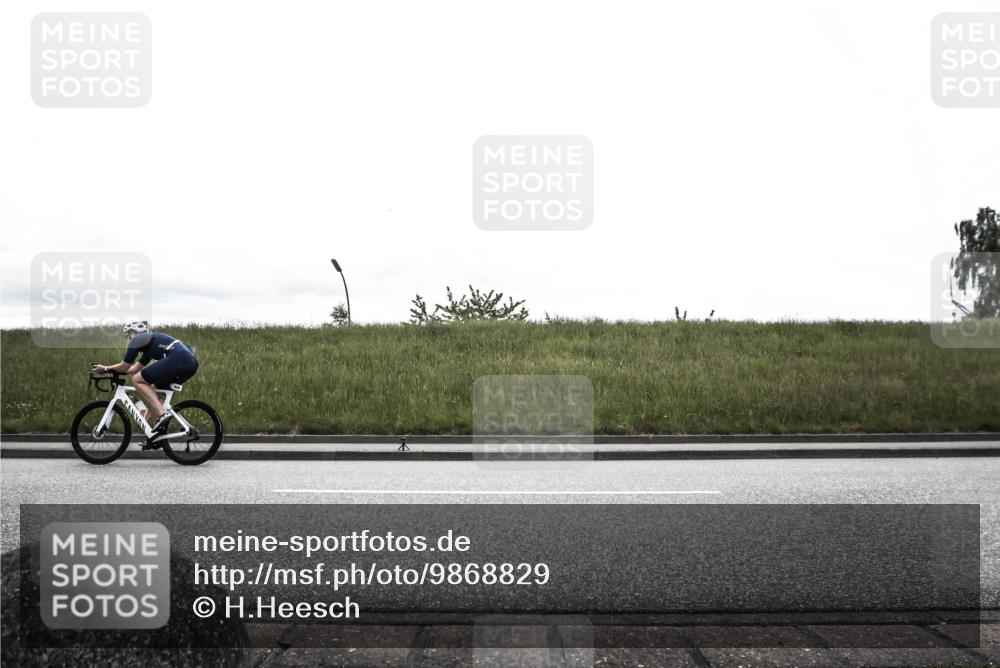 21.06.2026 - 29. Vierlanden-Triathlon H.Heesch http://msf.ph/oto/9868829 21.06.2026 12:27:03 Radfahren 809, 845, 876 meine-sportfotos.de