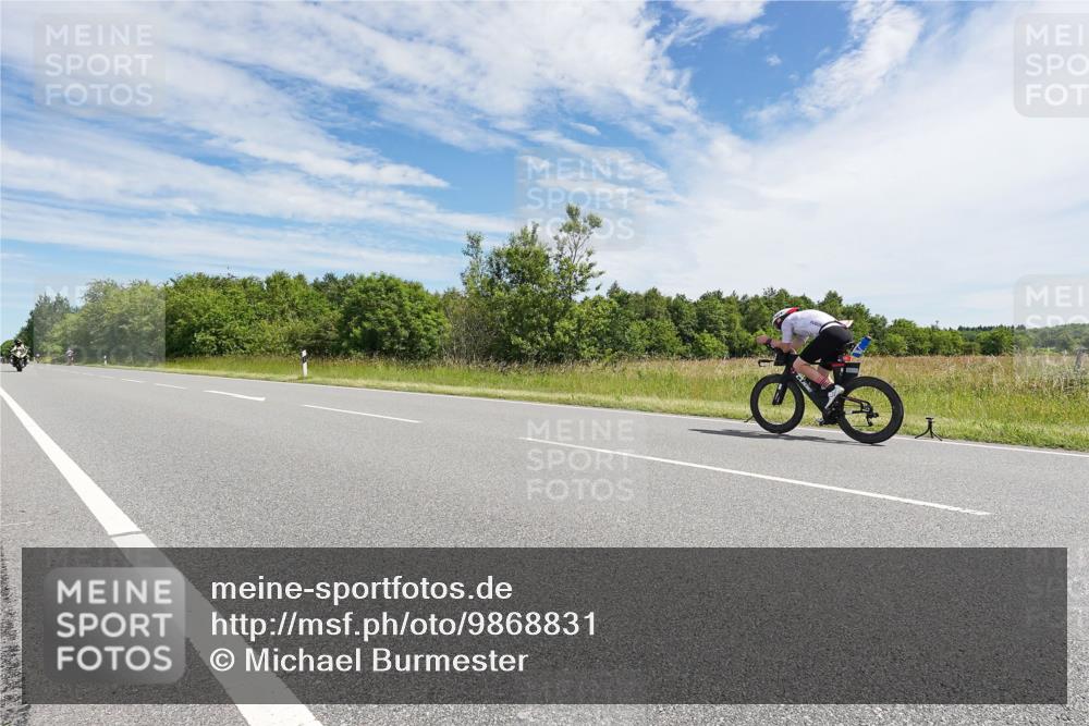 21.06.2026 - Viking Triathlon Michael Burmester http://msf.ph/oto/9868831 21.06.2026 11:51:44 Radfahren 325, 377, 566, 626 meine-sportfotos.de