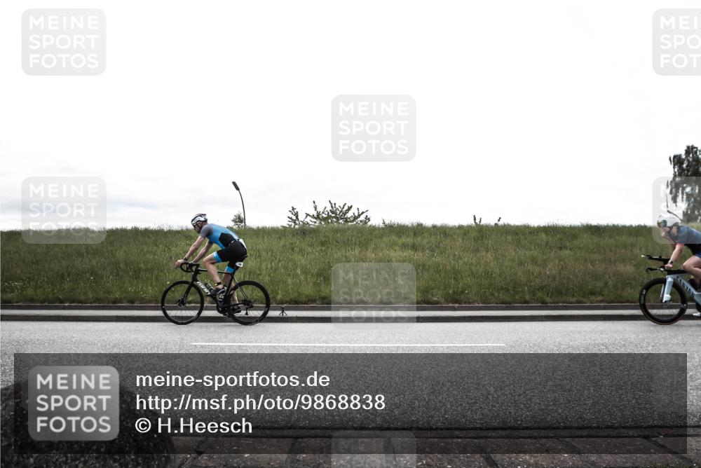 21.06.2026 - 29. Vierlanden-Triathlon H.Heesch http://msf.ph/oto/9868838 21.06.2026 12:27:15 Radfahren 17, 247, 256, 782, 800, 942 meine-sportfotos.de
