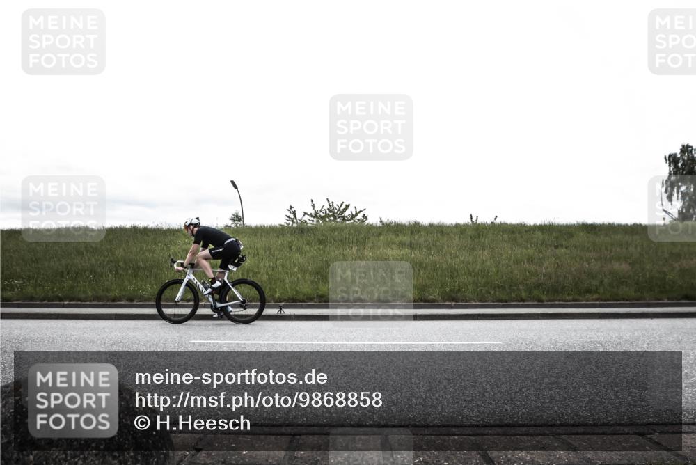 21.06.2026 - 29. Vierlanden-Triathlon H.Heesch http://msf.ph/oto/9868858 21.06.2026 12:27:26 Radfahren 17, 941, 955, 959, 966 meine-sportfotos.de