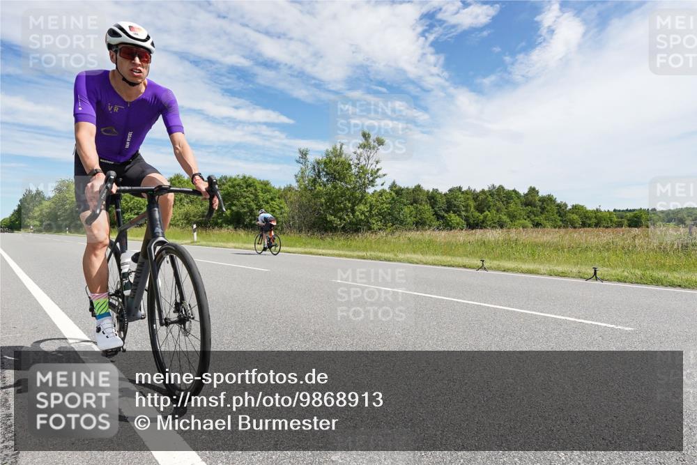 21.06.2026 - Viking Triathlon Michael Burmester http://msf.ph/oto/9868913 21.06.2026 11:52:40 Radfahren 27, 117, 135, 180, 184, 233, 452, 516 meine-sportfotos.de