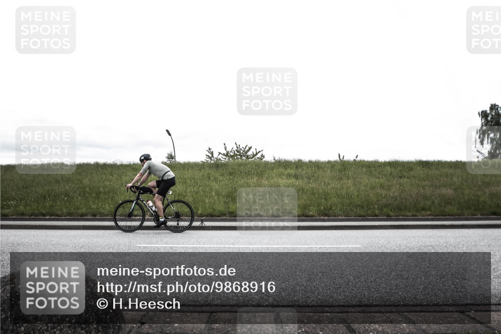21.06.2026 - 29. Vierlanden-Triathlon H.Heesch http://msf.ph/oto/9868916 21.06.2026 12:28:02 Radfahren 635, 914 meine-sportfotos.de