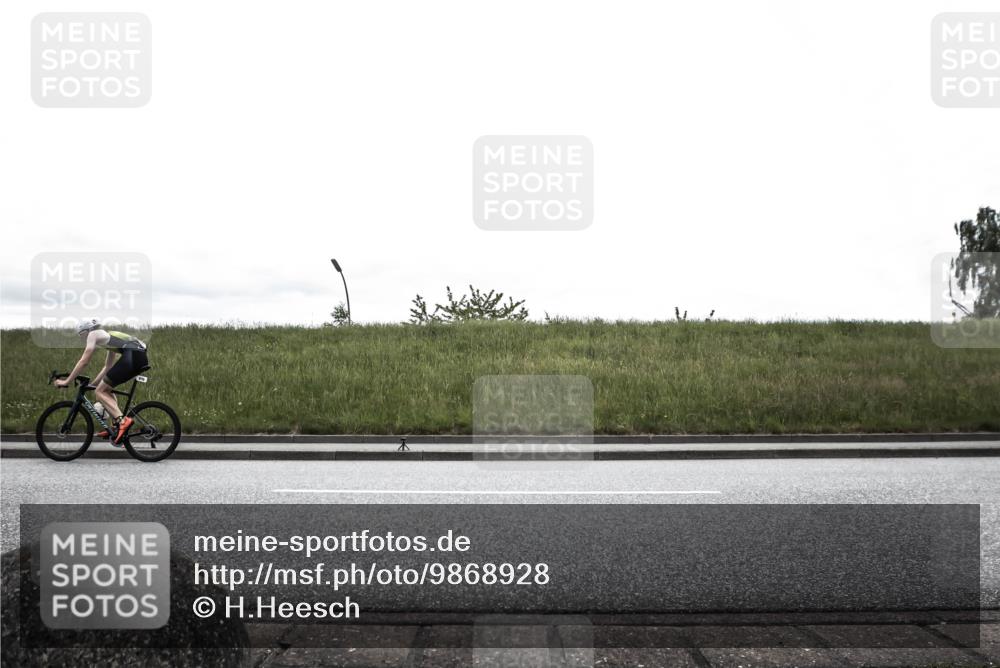 21.06.2026 - 29. Vierlanden-Triathlon H.Heesch http://msf.ph/oto/9868928 21.06.2026 12:28:20 Radfahren 684, 892, 910, 912, 923, 965 meine-sportfotos.de