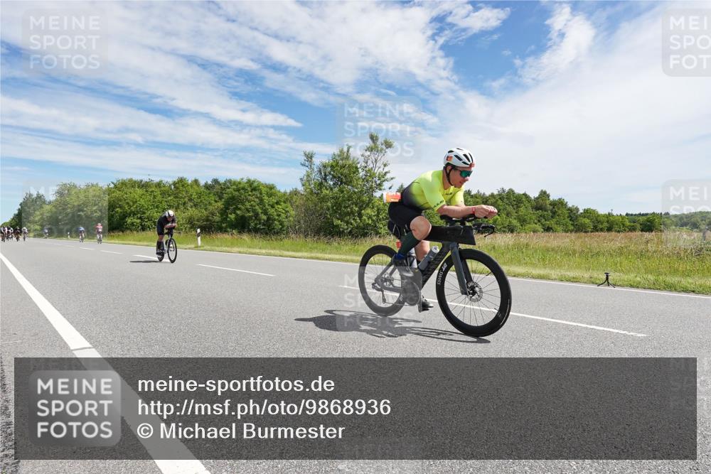 21.06.2026 - Viking Triathlon Michael Burmester http://msf.ph/oto/9868936 21.06.2026 11:52:53 Radfahren 104, 109, 135, 145, 178, 180, 202, 383, 446, 452, 452, 496, 500, 515, 603, 610 meine-sportfotos.de
