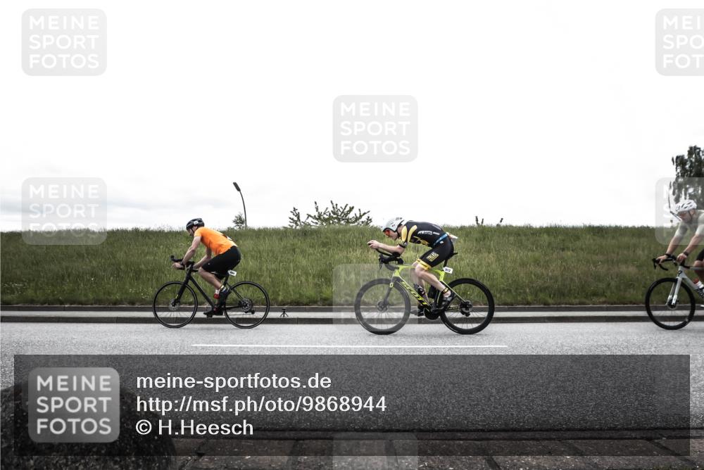 21.06.2026 - 29. Vierlanden-Triathlon H.Heesch http://msf.ph/oto/9868944 21.06.2026 12:28:29 Radfahren 249, 684, 892, 912, 921, 943, 962 meine-sportfotos.de