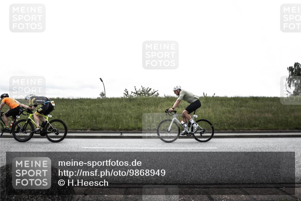 21.06.2026 - 29. Vierlanden-Triathlon H.Heesch http://msf.ph/oto/9868949 21.06.2026 12:28:29 Radfahren 249, 684, 892, 912, 921, 943, 962 meine-sportfotos.de