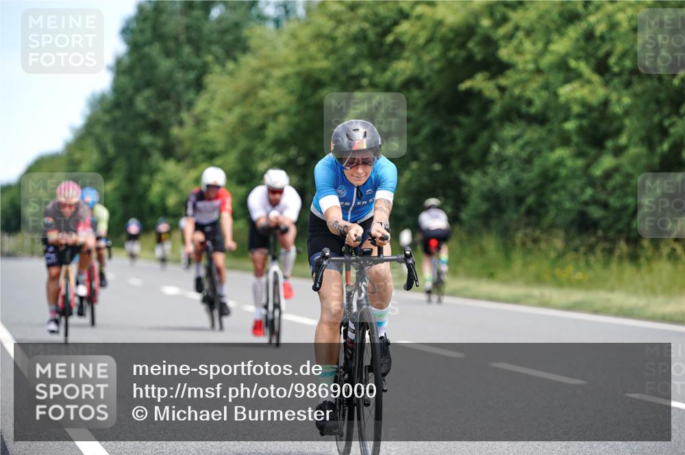 21.06.2026 - Viking Triathlon Michael Burmester http://msf.ph/oto/9869000 21.06.2026 12:25:53 Radfahren 139, 267, 276, 310, 509, 531, 635, 646, 665, 666 meine-sportfotos.de