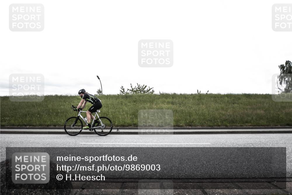 21.06.2026 - 29. Vierlanden-Triathlon H.Heesch http://msf.ph/oto/9869003 21.06.2026 12:28:59 Radfahren 896, 971, 977, 981 meine-sportfotos.de