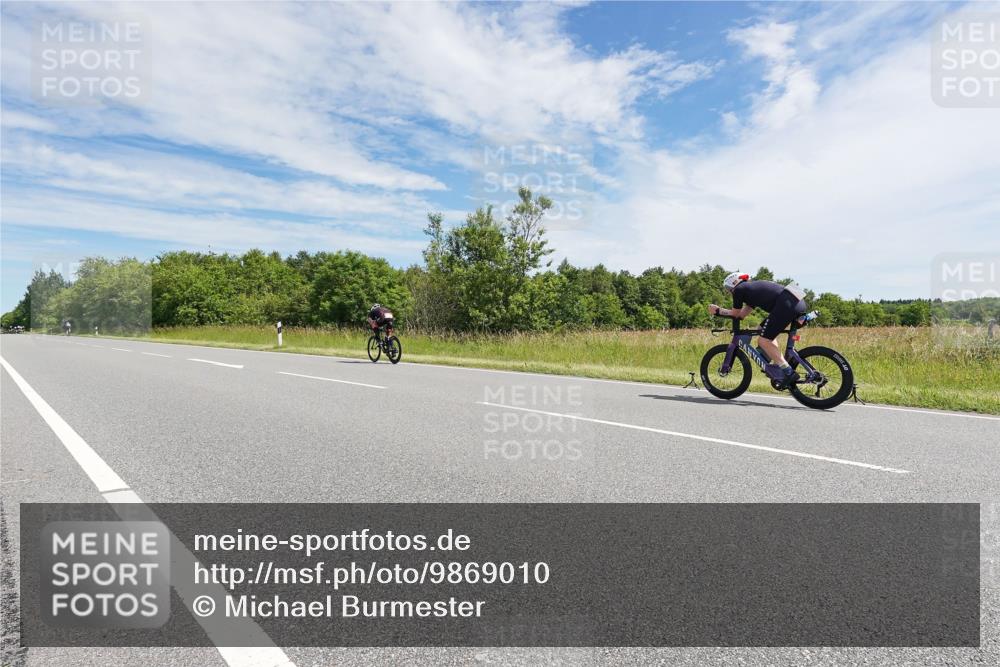 21.06.2026 - Viking Triathlon Michael Burmester http://msf.ph/oto/9869010 21.06.2026 11:55:35 Radfahren 7, 21, 28, 49, 147, 279, 318, 324, 360, 650, 666, 666 meine-sportfotos.de