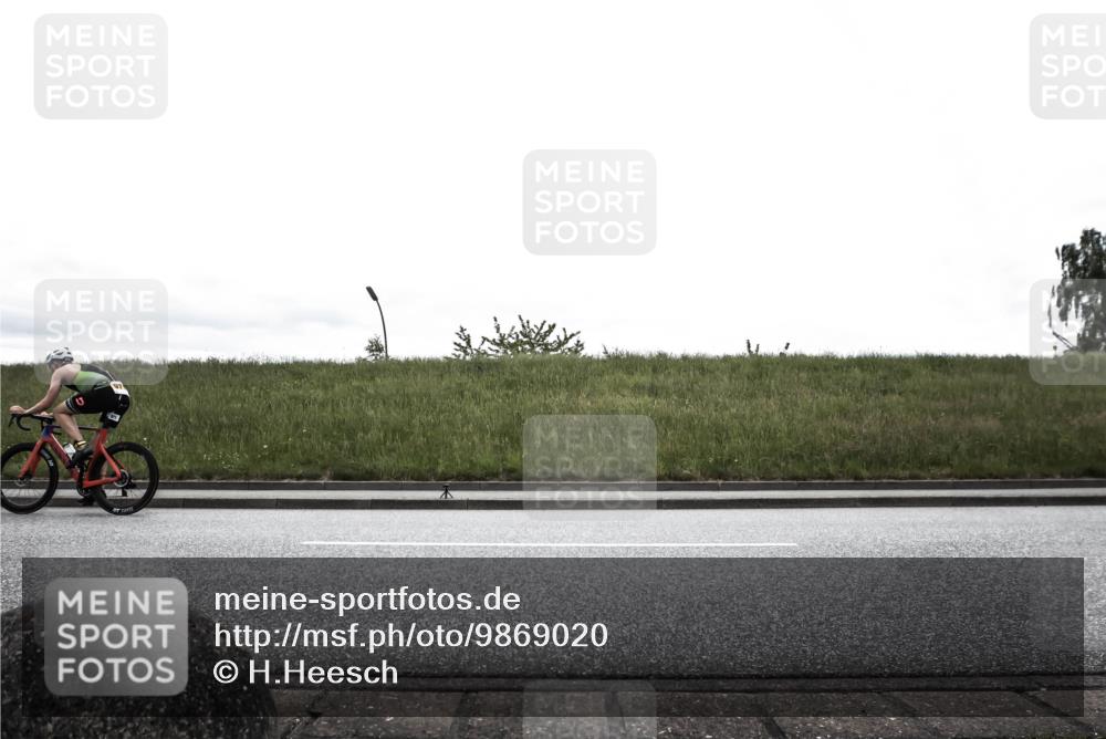 21.06.2026 - 29. Vierlanden-Triathlon H.Heesch http://msf.ph/oto/9869020 21.06.2026 12:29:10 Radfahren 933, 944, 967, 971, 974, 977 meine-sportfotos.de