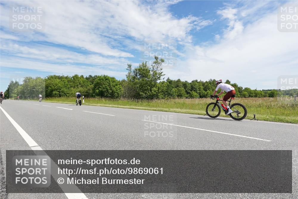 21.06.2026 - Viking Triathlon Michael Burmester http://msf.ph/oto/9869061 21.06.2026 11:55:54 Radfahren 14, 28, 49, 52, 133, 147, 262, 324, 360, 486, 505, 637 meine-sportfotos.de