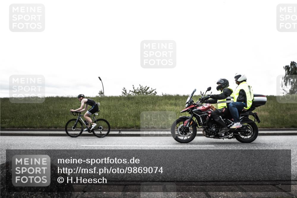 21.06.2026 - 29. Vierlanden-Triathlon H.Heesch http://msf.ph/oto/9869074 21.06.2026 12:29:42 Radfahren 919, 953 meine-sportfotos.de