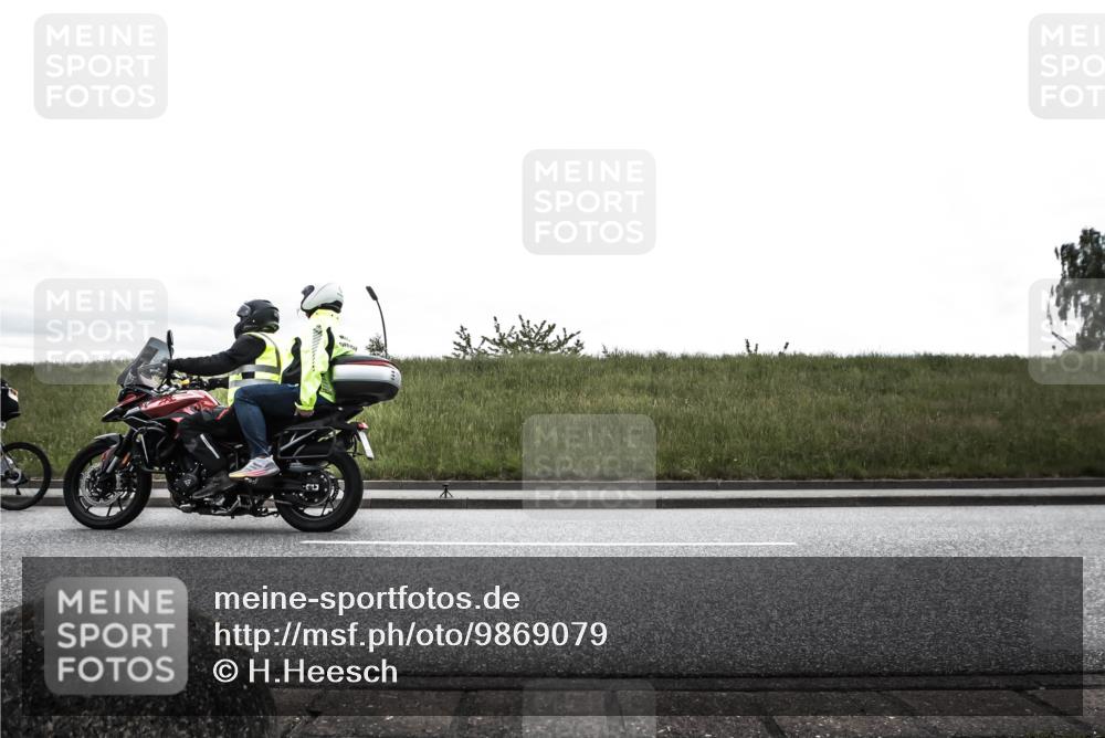 21.06.2026 - 29. Vierlanden-Triathlon H.Heesch http://msf.ph/oto/9869079 21.06.2026 12:29:43 Radfahren 919, 953 meine-sportfotos.de
