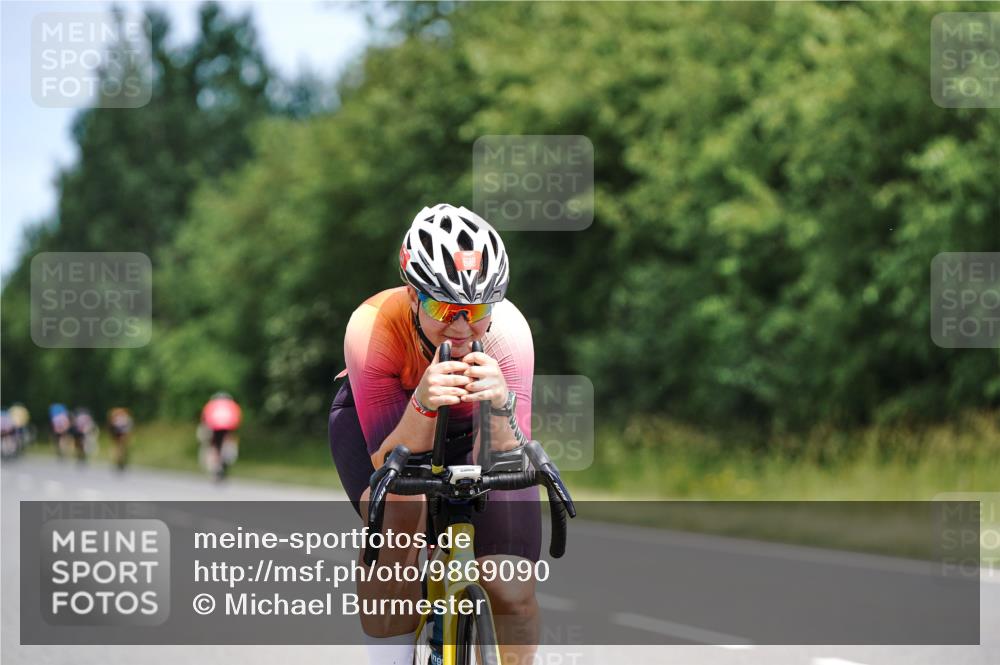 21.06.2026 - Viking Triathlon Michael Burmester http://msf.ph/oto/9869090 21.06.2026 12:26:12 Radfahren 211, 230, 232, 276, 312, 510, 635, 638 meine-sportfotos.de