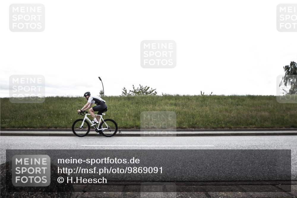 21.06.2026 - 29. Vierlanden-Triathlon H.Heesch http://msf.ph/oto/9869091 21.06.2026 12:30:05 Radfahren 735, 763, 783, 908, 916, 950 meine-sportfotos.de