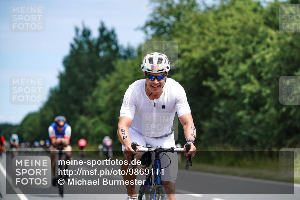 21.06.2026 - Viking Triathlon Michael Burmester http://msf.ph/oto/9869111 21.06.2026 12:26:15 Radfahren 211, 230, 232, 312, 510, 635, 638 meine-sportfotos.de