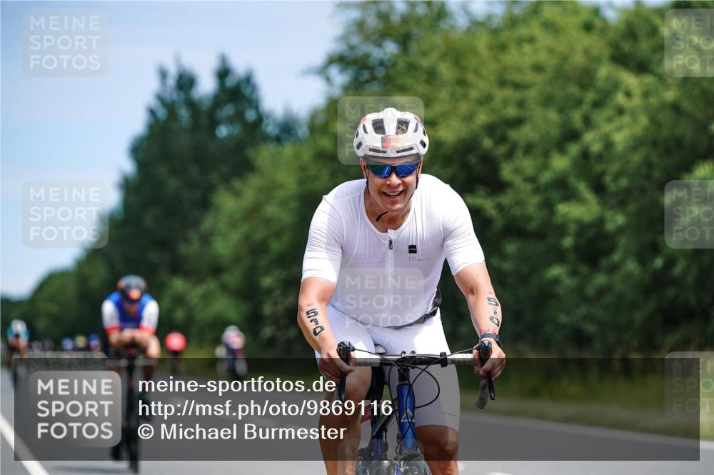 21.06.2026 - Viking Triathlon Michael Burmester http://msf.ph/oto/9869116 21.06.2026 12:26:15 Radfahren 211, 230, 232, 312, 510, 635, 638 meine-sportfotos.de