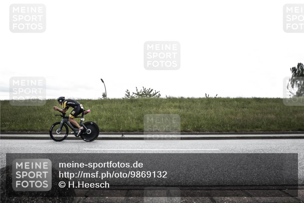 21.06.2026 - 29. Vierlanden-Triathlon H.Heesch http://msf.ph/oto/9869132 21.06.2026 12:30:37 Radfahren 133, 915, 925, 948 meine-sportfotos.de