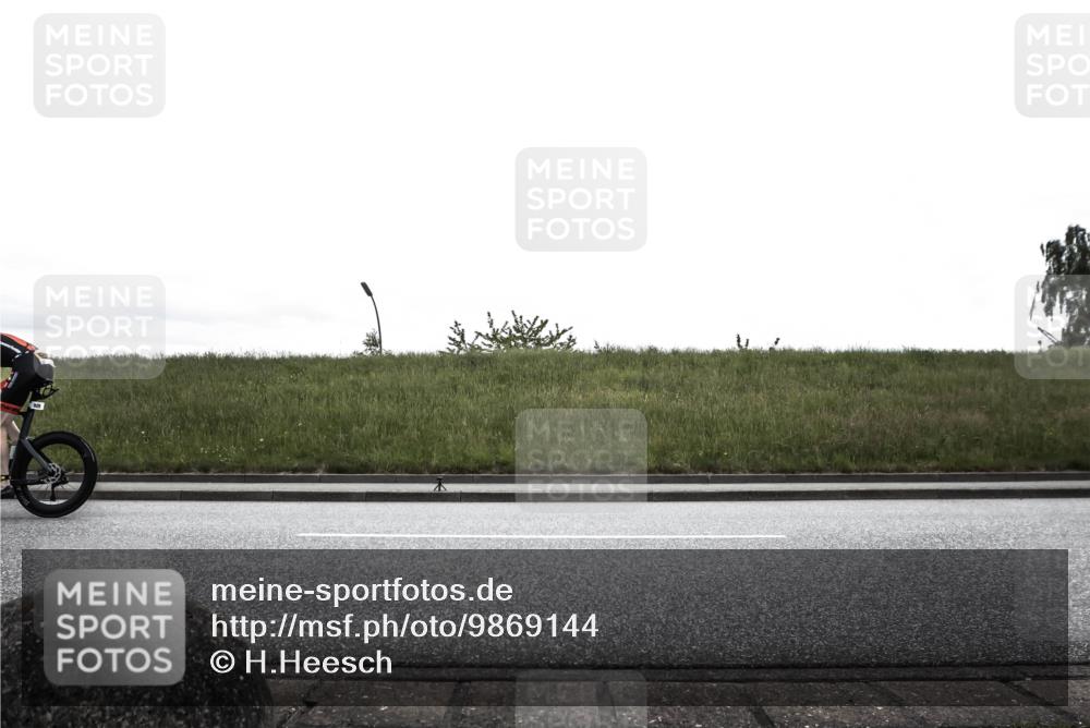 21.06.2026 - 29. Vierlanden-Triathlon H.Heesch http://msf.ph/oto/9869144 21.06.2026 12:30:41 Radfahren 669, 925, 948, 960 meine-sportfotos.de