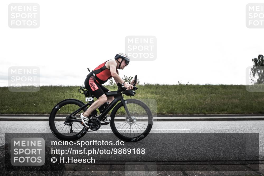 21.06.2026 - 29. Vierlanden-Triathlon H.Heesch http://msf.ph/oto/9869168 21.06.2026 12:31:07 Radfahren 810 meine-sportfotos.de