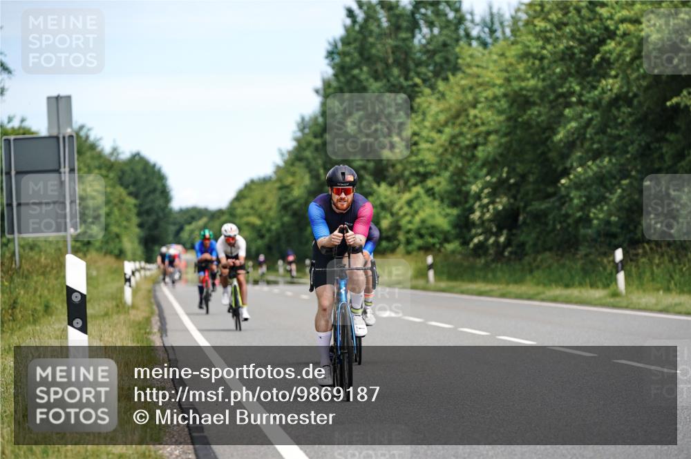 21.06.2026 - Viking Triathlon Michael Burmester http://msf.ph/oto/9869187 21.06.2026 12:26:58 Radfahren 72, 90, 118, 127, 218, 226, 266, 273, 330, 366, 411, 444, 554, 561, 625 meine-sportfotos.de