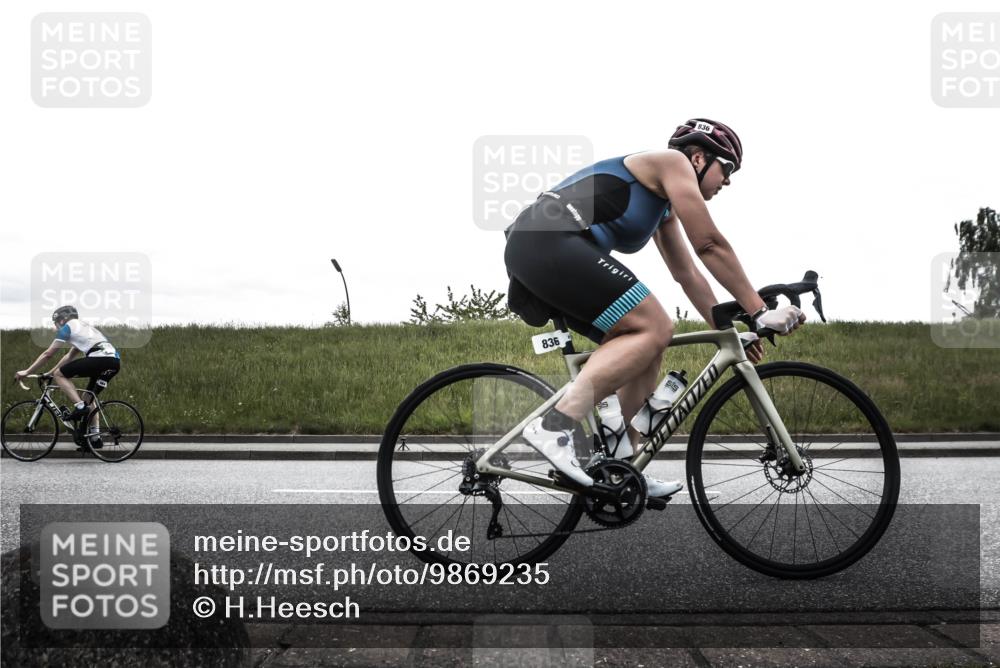21.06.2026 - 29. Vierlanden-Triathlon H.Heesch http://msf.ph/oto/9869235 21.06.2026 12:32:06 Radfahren 664, 776, 836, 932 meine-sportfotos.de