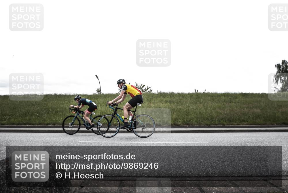 21.06.2026 - 29. Vierlanden-Triathlon H.Heesch http://msf.ph/oto/9869246 21.06.2026 12:32:18 Radfahren 828, 863, 897, 900, 980 meine-sportfotos.de