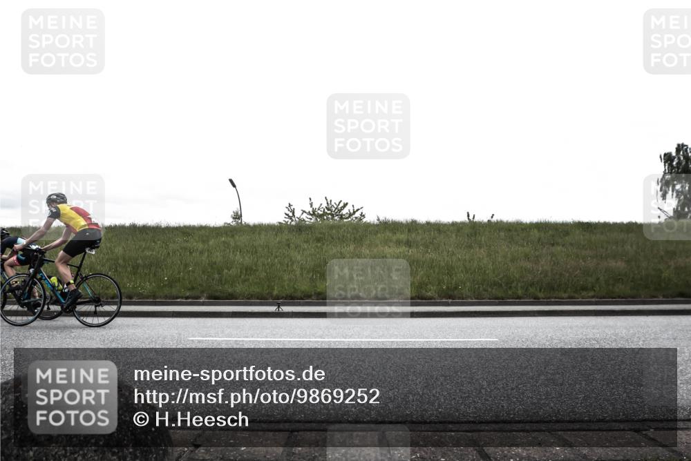 21.06.2026 - 29. Vierlanden-Triathlon H.Heesch http://msf.ph/oto/9869252 21.06.2026 12:32:19 Radfahren 828, 863, 897, 900, 980, 994 meine-sportfotos.de