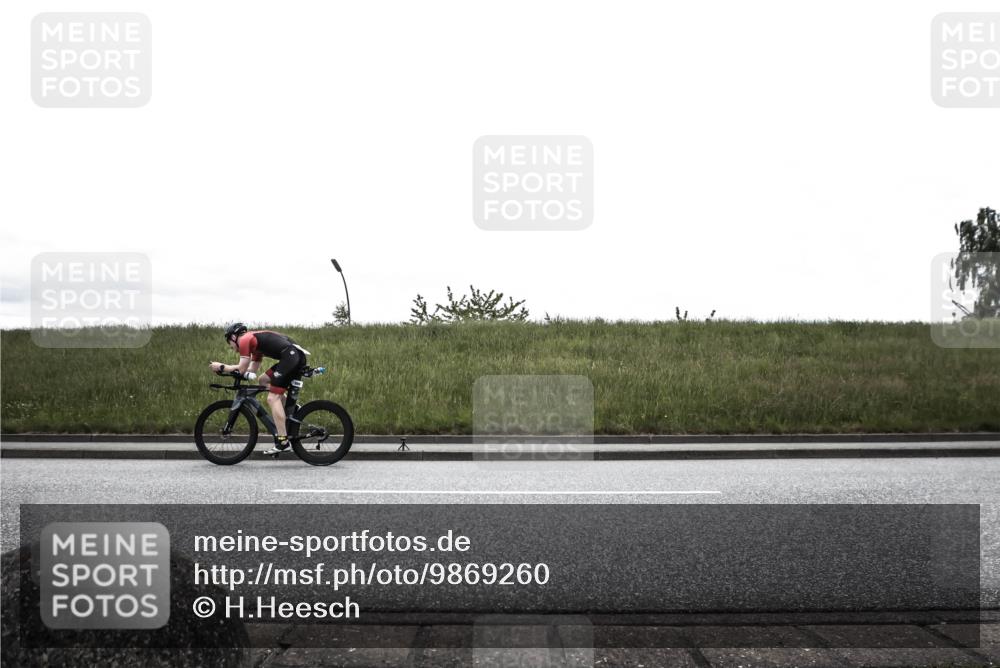 21.06.2026 - 29. Vierlanden-Triathlon H.Heesch http://msf.ph/oto/9869260 21.06.2026 12:32:23 Radfahren 900, 949, 980, 994 meine-sportfotos.de