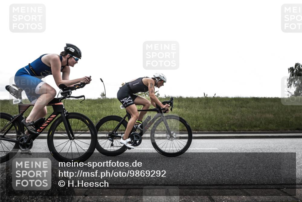 21.06.2026 - 29. Vierlanden-Triathlon H.Heesch http://msf.ph/oto/9869292 21.06.2026 12:32:59 Radfahren 755, 760, 1008, 1011, 1014 meine-sportfotos.de