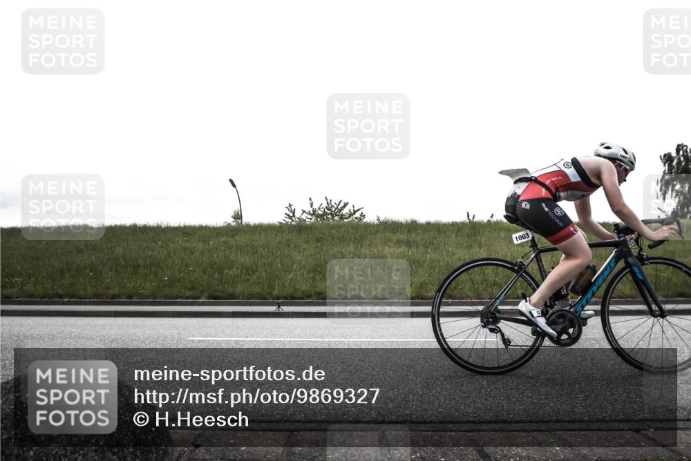 21.06.2026 - 29. Vierlanden-Triathlon H.Heesch http://msf.ph/oto/9869327 21.06.2026 12:33:31 Radfahren 1000, 1003, 1017 meine-sportfotos.de