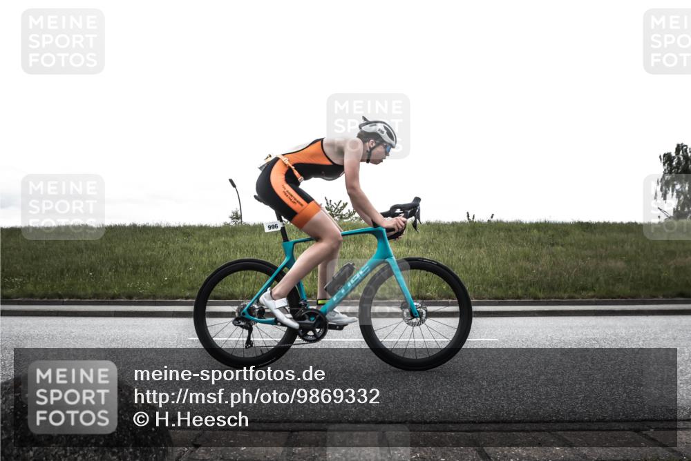 21.06.2026 - 29. Vierlanden-Triathlon H.Heesch http://msf.ph/oto/9869332 21.06.2026 12:33:37 Radfahren 996, 1003 meine-sportfotos.de