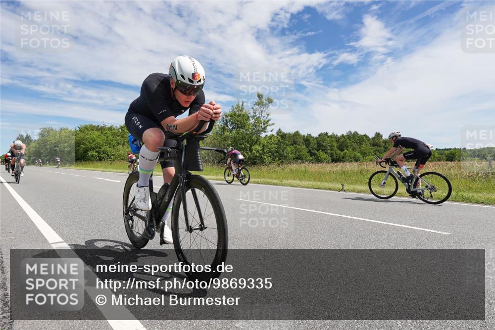 21.06.2026 - Viking Triathlon Michael Burmester http://msf.ph/oto/9869335 21.06.2026 11:59:18 Radfahren 47, 91, 242, 276, 306, 311, 379, 421, 441, 444, 444, 510, 524, 531, 536, 537, 638 meine-sportfotos.de