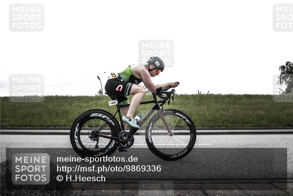 21.06.2026 - 29. Vierlanden-Triathlon H.Heesch http://msf.ph/oto/9869336 21.06.2026 12:33:56 Radfahren 879, 968, 985, 1002, 1006, 1007 meine-sportfotos.de