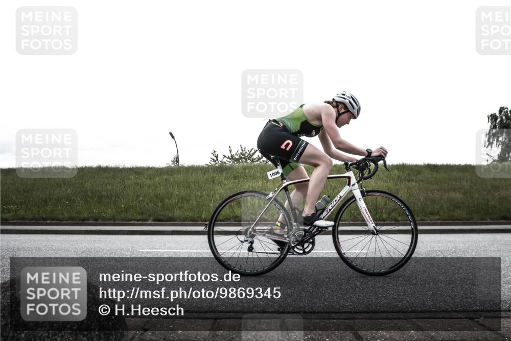 21.06.2026 - 29. Vierlanden-Triathlon H.Heesch http://msf.ph/oto/9869345 21.06.2026 12:33:59 Radfahren 804, 879, 968, 985, 1002, 1006, 1007, 1015 meine-sportfotos.de