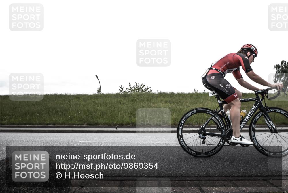 21.06.2026 - 29. Vierlanden-Triathlon H.Heesch http://msf.ph/oto/9869354 21.06.2026 12:34:02 Radfahren 804, 879, 929, 985, 1002, 1006, 1007, 1015 meine-sportfotos.de