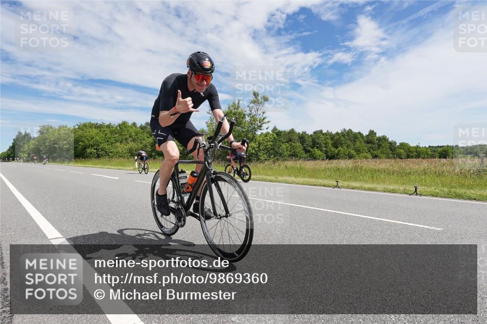 21.06.2026 - Viking Triathlon Michael Burmester http://msf.ph/oto/9869360 21.06.2026 11:59:24 Radfahren 47, 91, 173, 242, 276, 306, 311, 313, 379, 421, 441, 444, 510, 536, 537, 638 meine-sportfotos.de