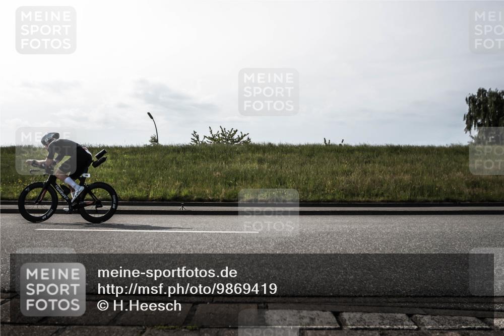 21.06.2026 - 29. Vierlanden-Triathlon H.Heesch http://msf.ph/oto/9869419 21.06.2026 09:04:00 Radfahren 26 meine-sportfotos.de
