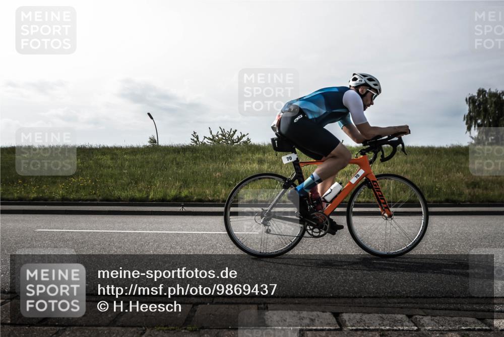 21.06.2026 - 29. Vierlanden-Triathlon H.Heesch http://msf.ph/oto/9869437 21.06.2026 09:04:52 Radfahren 50, 70, 81, 98 meine-sportfotos.de